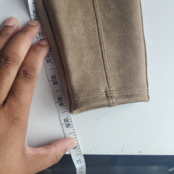 Spanx Faux Suede Rich Caramel Leggings Size SP - Picture 9 of 9